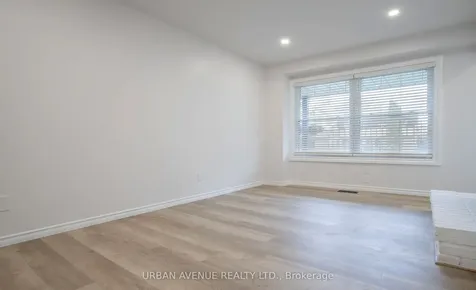 329 Cooper Court Oshawa ON L1J 6V4