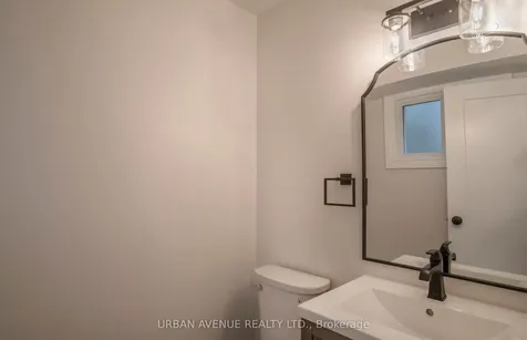 329 Cooper Court Oshawa ON L1J 6V4