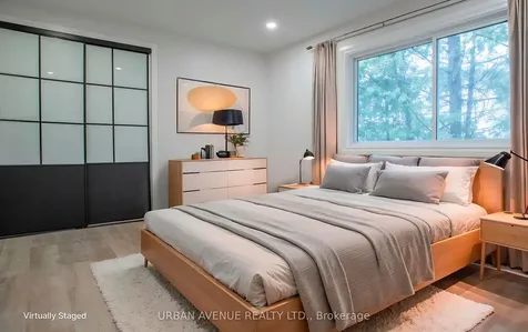 329 Cooper Court Oshawa ON L1J 6V4
