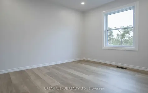 329 Cooper Court Oshawa ON L1J 6V4