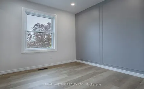 329 Cooper Court Oshawa ON L1J 6V4