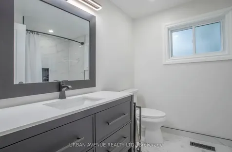 329 Cooper Court Oshawa ON L1J 6V4