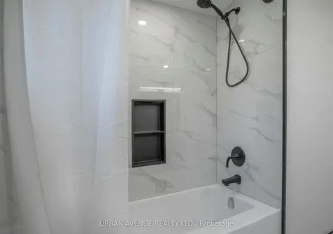 329 Cooper Court Oshawa ON L1J 6V4