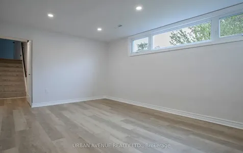 329 Cooper Court Oshawa ON L1J 6V4