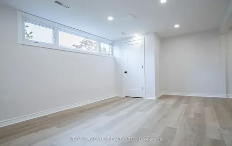 329 Cooper Court Oshawa ON L1J 6V4