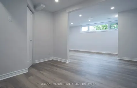 329 Cooper Court Oshawa ON L1J 6V4