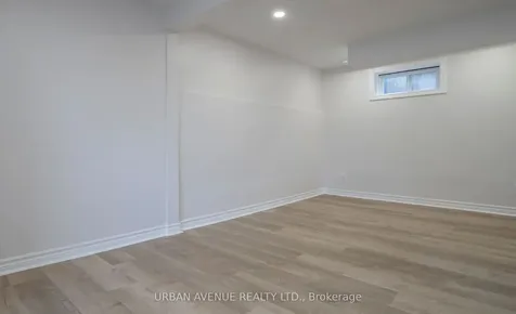 329 Cooper Court Oshawa ON L1J 6V4