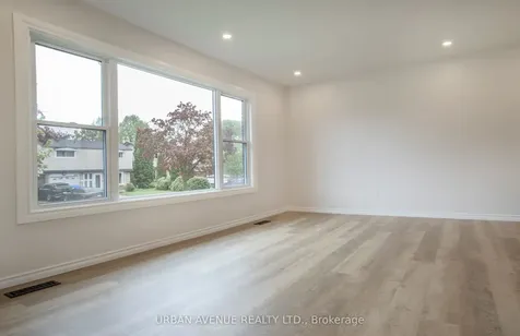 329 Cooper Court Oshawa ON L1J 6V4
