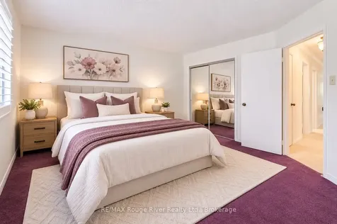 9 Farncomb Crescent Clarington ON L1C 4L5