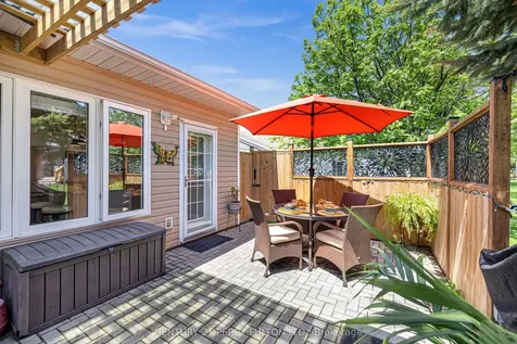 6 Niagara Trail Clarington ON L1B 1A2
