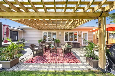 6 Niagara Trail Clarington ON L1B 1A2