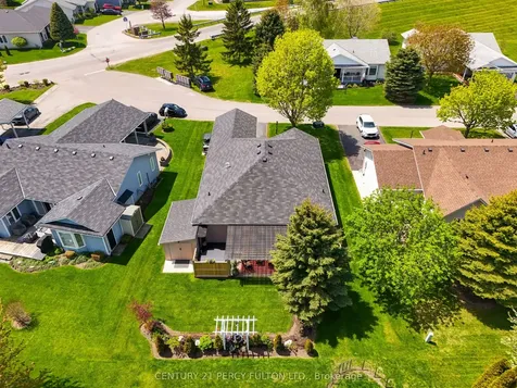 6 Niagara Trail Clarington ON L1B 1A2