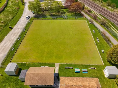 6 Niagara Trail Clarington ON L1B 1A2
