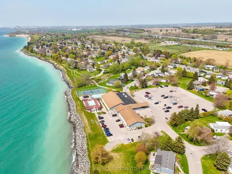 6 Niagara Trail Clarington ON L1B 1A2