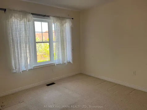 117 James Govan Drive Whitby ON L1N 0H4