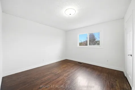 36 Ravenview Drive Whitby ON L1R 1Y2