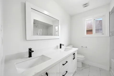 36 Ravenview Drive Whitby ON L1R 1Y2