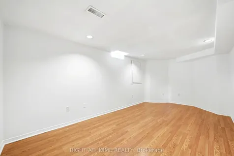 36 Ravenview Drive Whitby ON L1R 1Y2