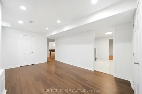 36 Ravenview Drive Whitby ON L1R 1Y2