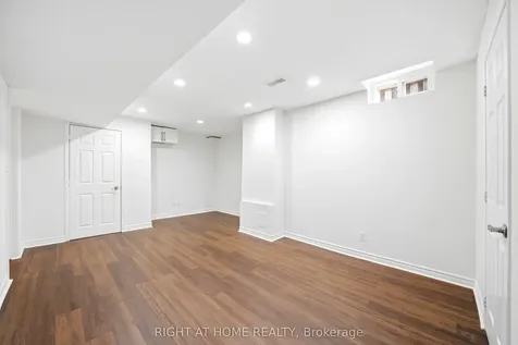 36 Ravenview Drive Whitby ON L1R 1Y2