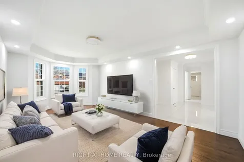 36 Ravenview Drive Whitby ON L1R 1Y2