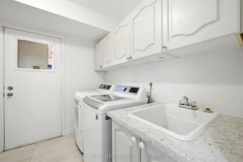 36 Ravenview Drive Whitby ON L1R 1Y2