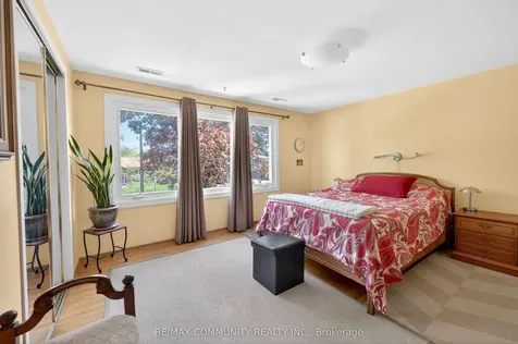 588 Huntingwood Drive Toronto ON M1W 1G8