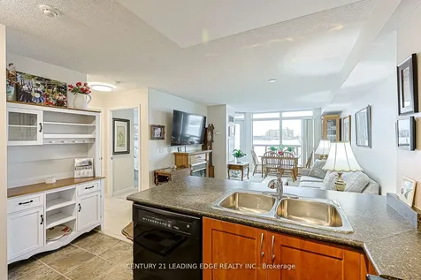 340 Watson Street W Whitby ON L1N 9G1