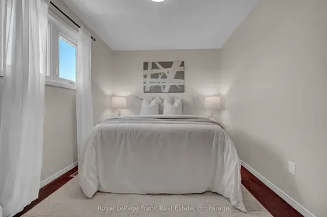 53 Pinedale Crescent Clarington ON L1E 1C7