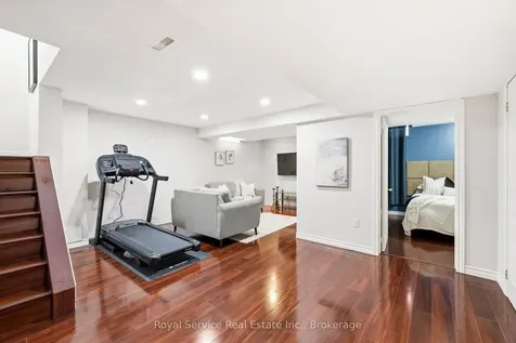 101 Rich Crescent Whitby ON L1P 1V6