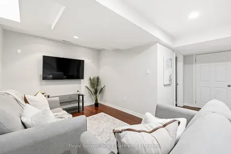 101 Rich Crescent Whitby ON L1P 1V6