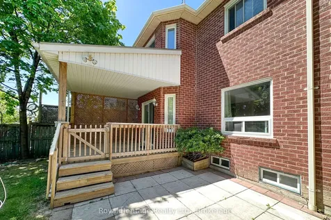 27 Furrow Drive Whitby ON L1R 1Y6