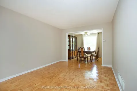 27 Furrow Drive Whitby ON L1R 1Y6