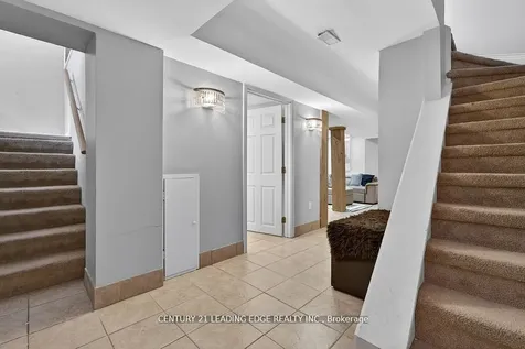 56 Ivory Court Clarington ON L1C 5C1