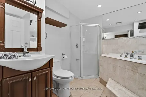 56 Ivory Court Clarington ON L1C 5C1