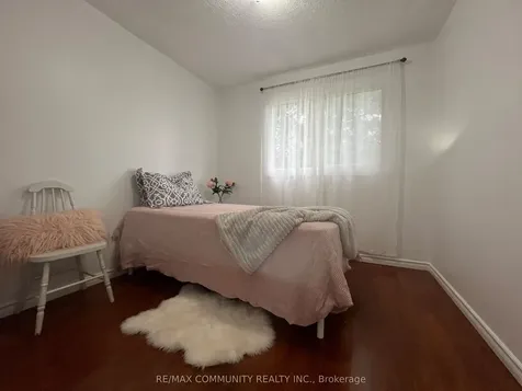 284 Sprucewood Court Toronto ON M1W 1P8