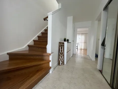 284 Sprucewood Court Toronto ON M1W 1P8