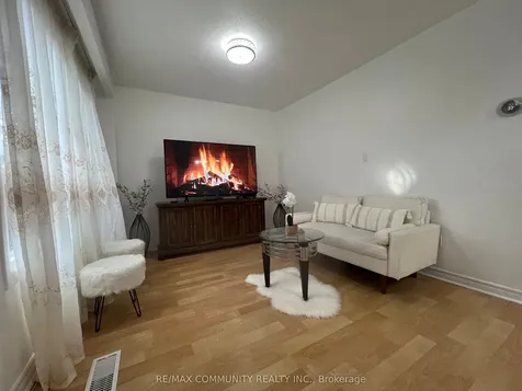 284 Sprucewood Court Toronto ON M1W 1P8