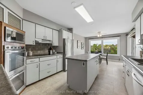232 Beatrice Street W Oshawa ON L1G 7M9