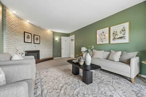232 Beatrice Street W Oshawa ON L1G 7M9