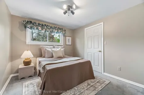 232 Beatrice Street W Oshawa ON L1G 7M9