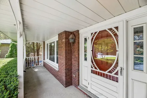232 Beatrice Street W Oshawa ON L1G 7M9