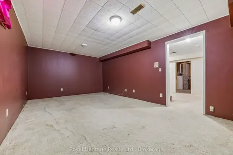 232 Beatrice Street W Oshawa ON L1G 7M9