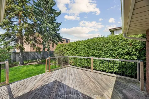 232 Beatrice Street W Oshawa ON L1G 7M9