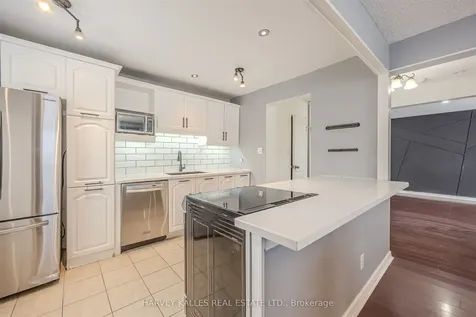 321 Blackthorn Street Oshawa ON L1K 1L3