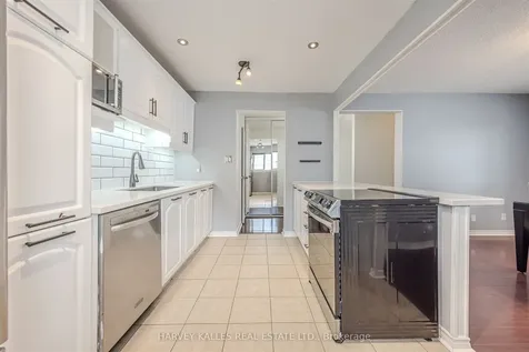 321 Blackthorn Street Oshawa ON L1K 1L3