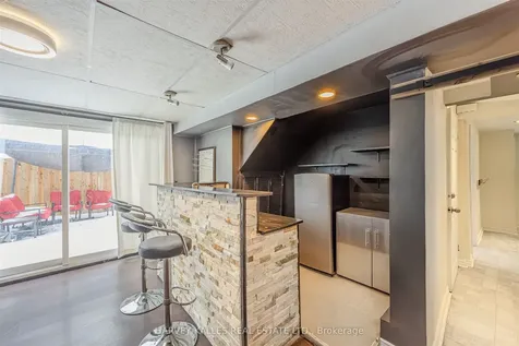 321 Blackthorn Street Oshawa ON L1K 1L3