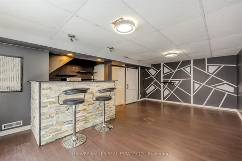 321 Blackthorn Street Oshawa ON L1K 1L3
