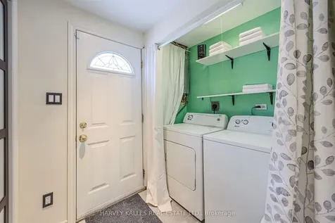 321 Blackthorn Street Oshawa ON L1K 1L3