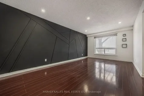 321 Blackthorn Street Oshawa ON L1K 1L3